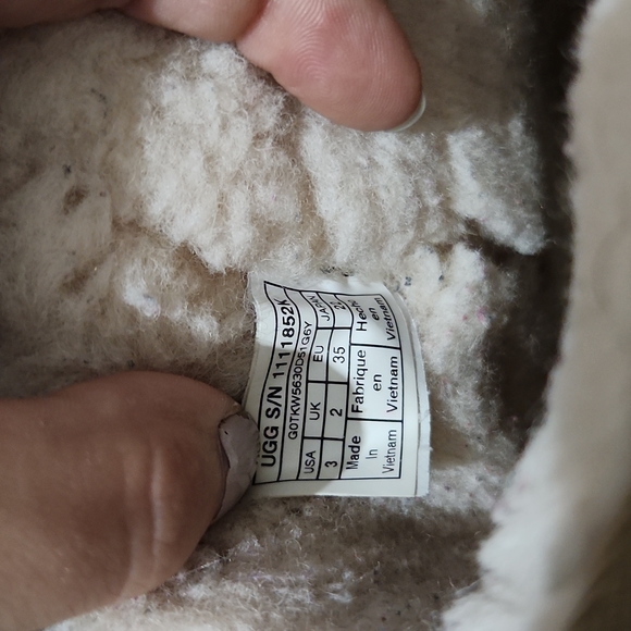 Ugg short boots - Picture 9 of 9